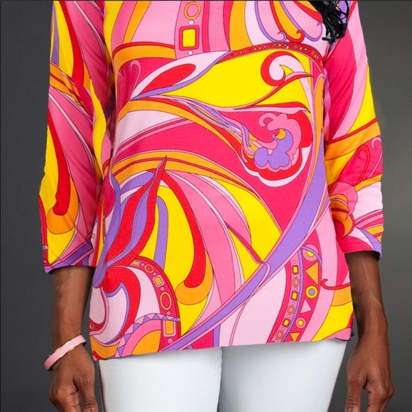 Boutique-Tracy Negoshian Kaitlyn Tunic Pucci Pink - Picture 2 of 4